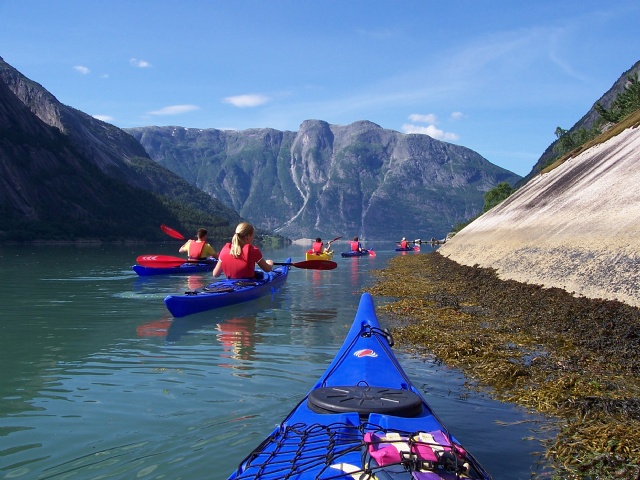 KayakingPhoto: FlatEarth Aktivity Centre, Destination Hardanger Fjord AS